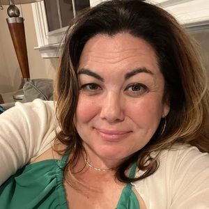 Meet your Posher, Alisa